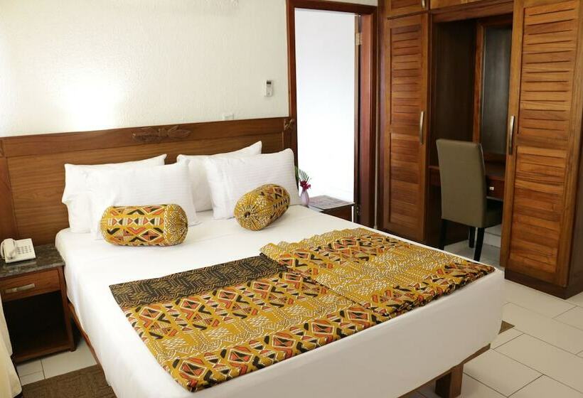 Отель Coconut Grove Sakumono