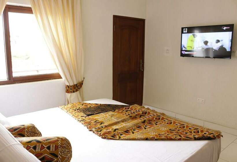 Отель Coconut Grove Sakumono