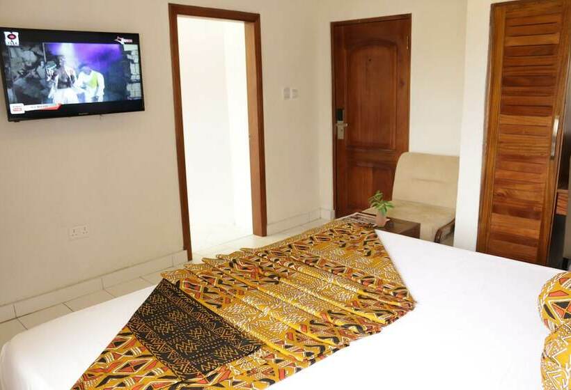 Отель Coconut Grove Sakumono