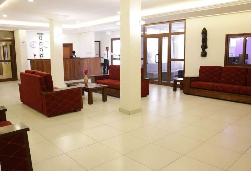 Отель Coconut Grove Sakumono