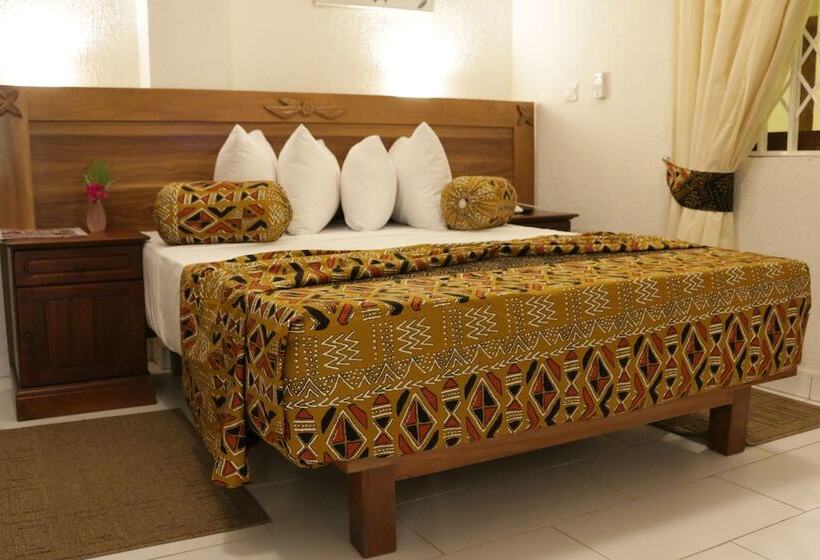 Отель Coconut Grove Sakumono