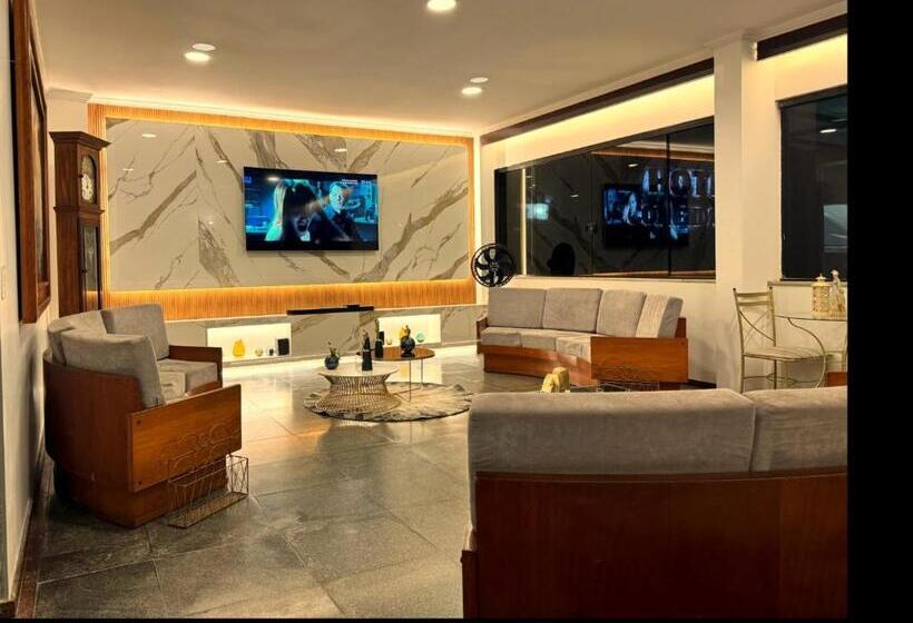 Отель Comendador