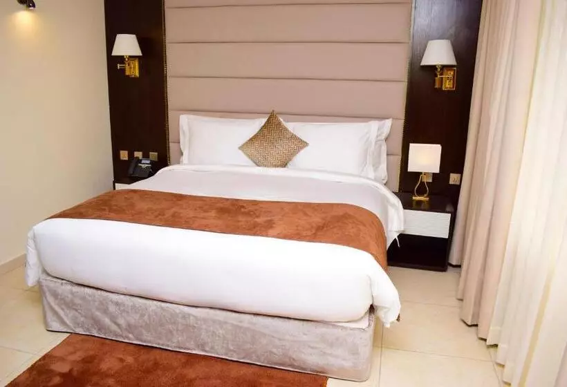 هتل Monty Suites & Golf