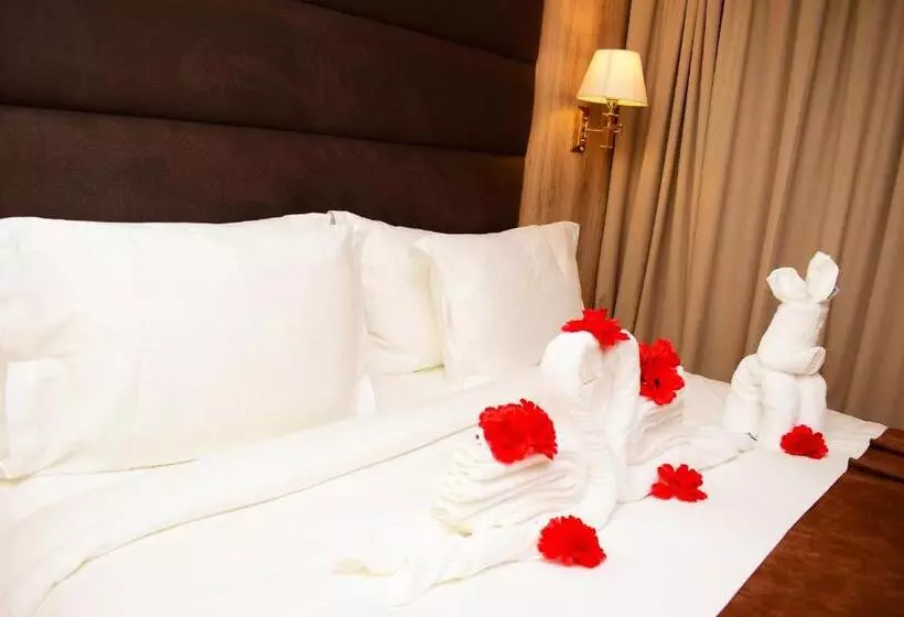 هتل Monty Suites & Golf