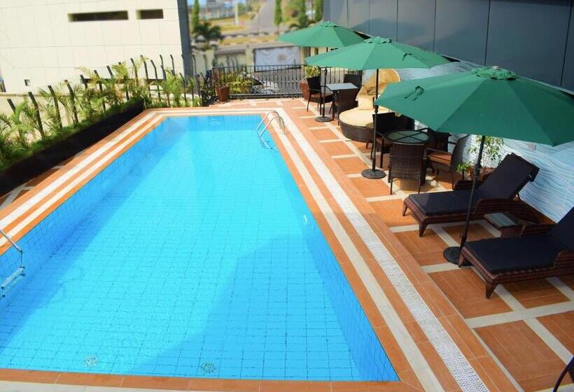 Szálloda Monty Suites & Golf