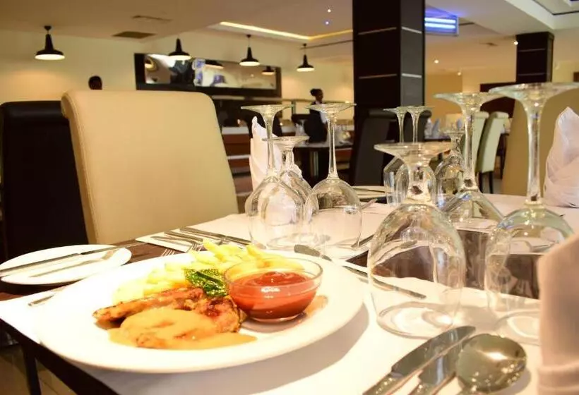 هتل Monty Suites & Golf