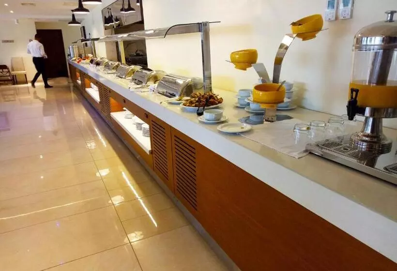 هتل Monty Suites & Golf