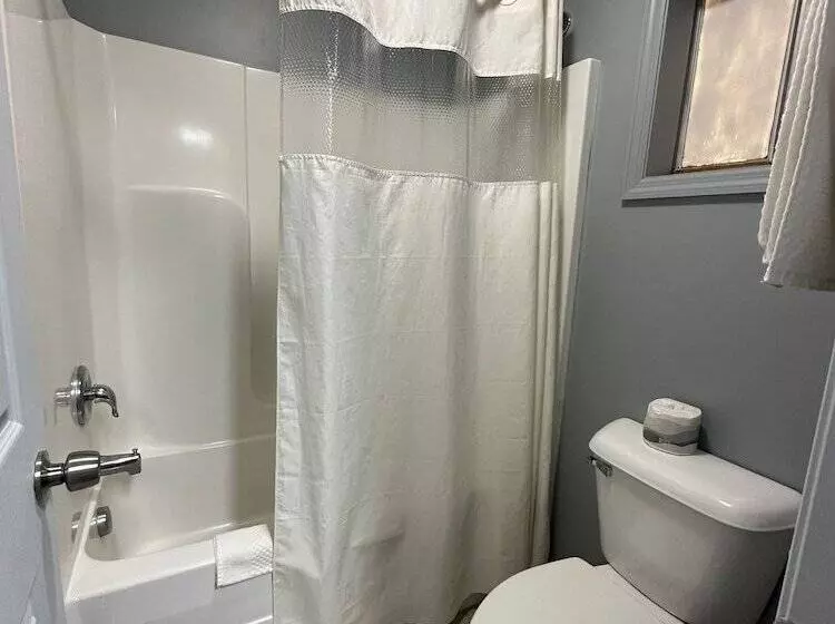 ホテル Rodeway Inn & Suites