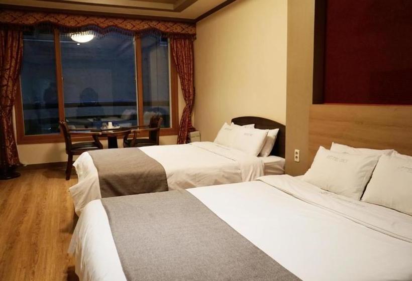 בית מלון כפרי Sky Leaders