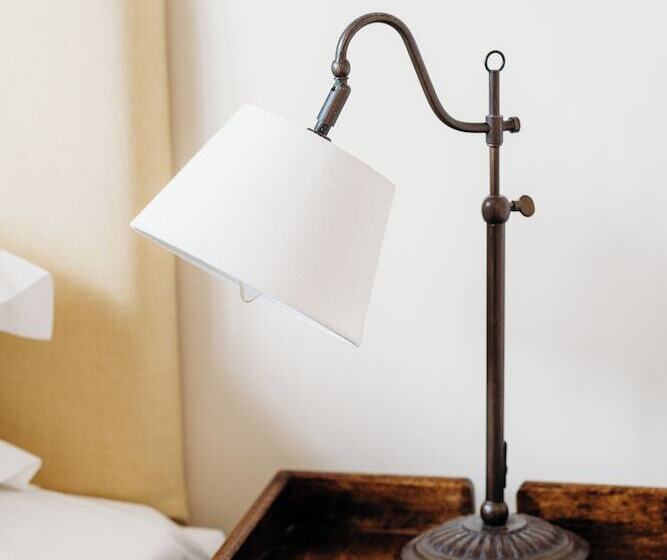 酒店 The Crown Inn