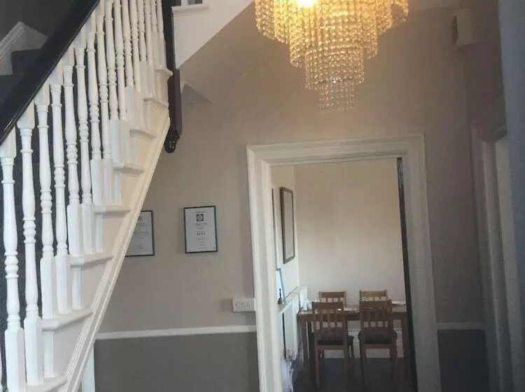 پانسیون Beaumont House