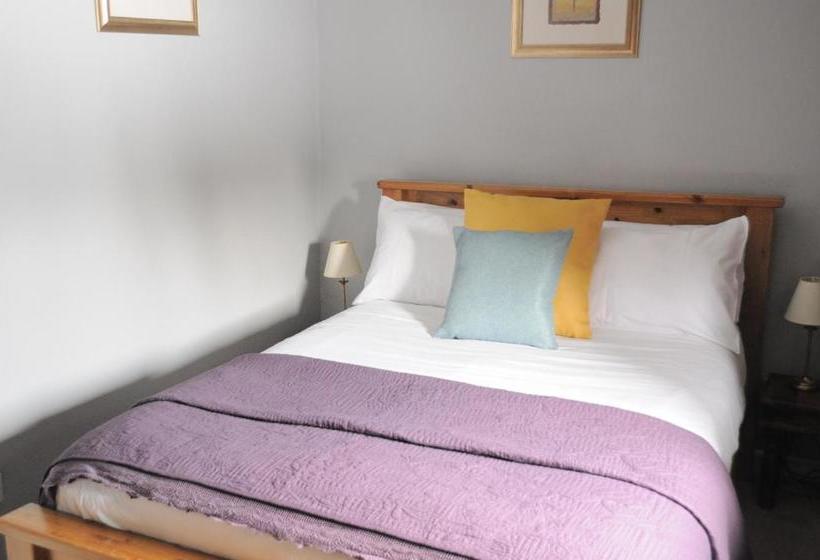 פנסיון Black Mountain Lodge