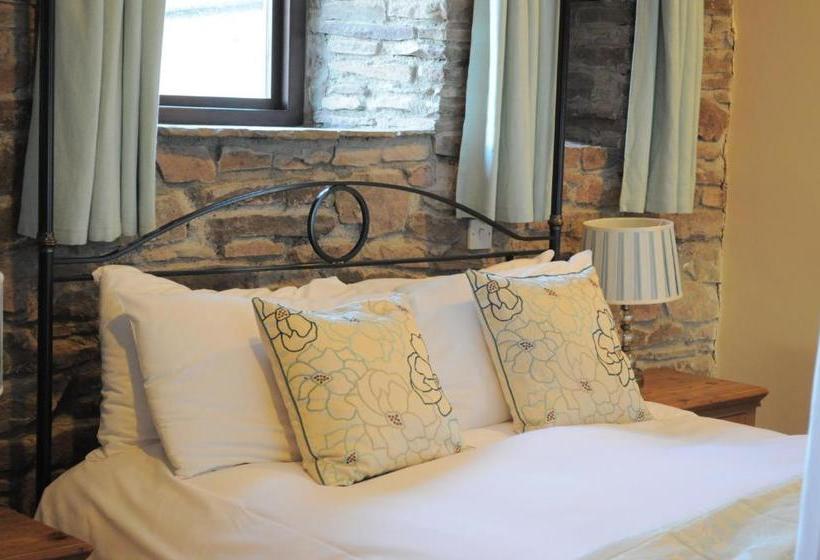 פנסיון Black Mountain Lodge