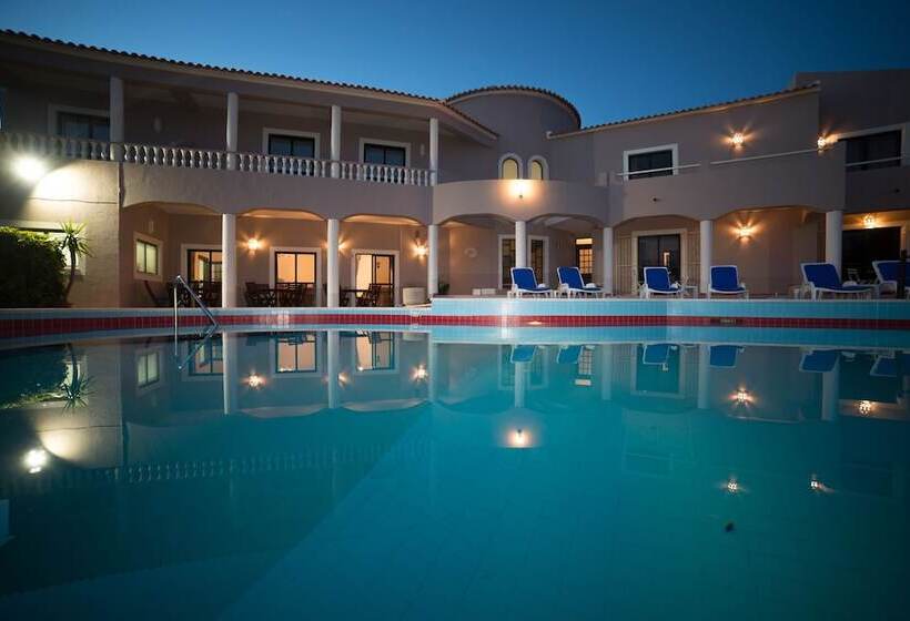 بنسيون Casa Rosa Montes