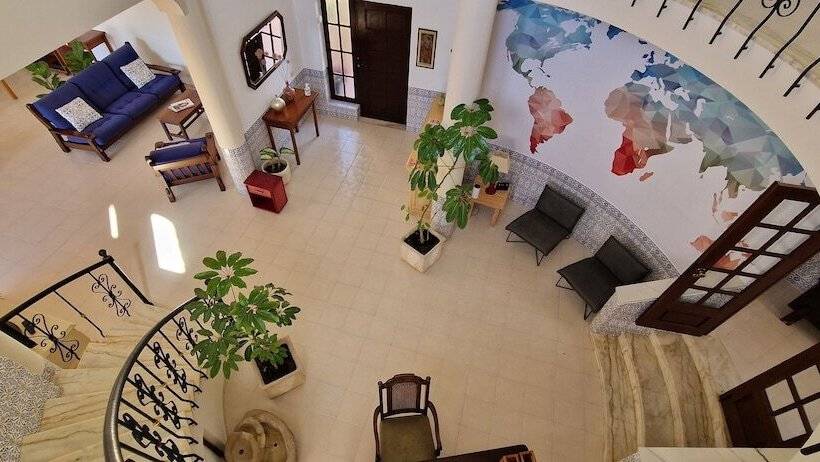 بنسيون Casa Rosa Montes