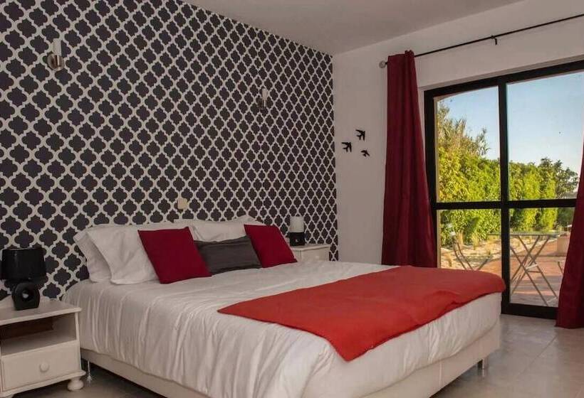 بنسيون Casa Rosa Montes