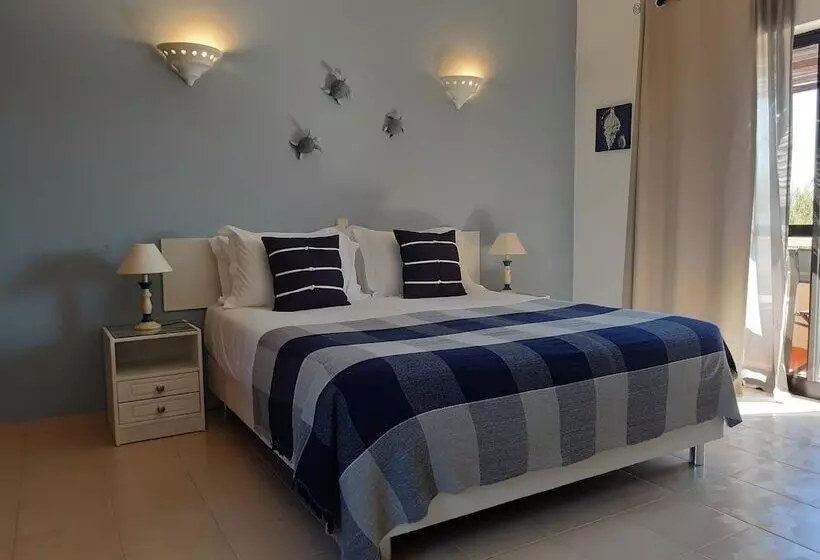 ペンション Casa Rosa Montes