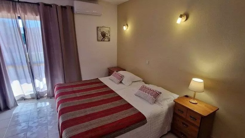 ペンション Casa Rosa Montes