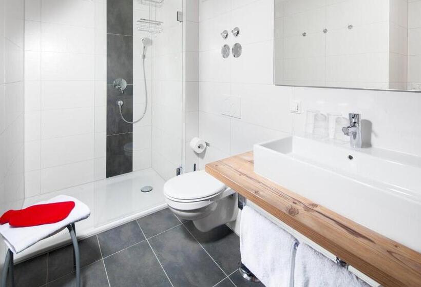 ペンション Gästehaus Und Ferienwohnungen Egglerlehen