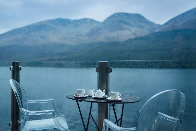 Majatalo The Whispering Pine Lodge