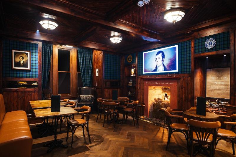 פנסיון The Whispering Pine Lodge