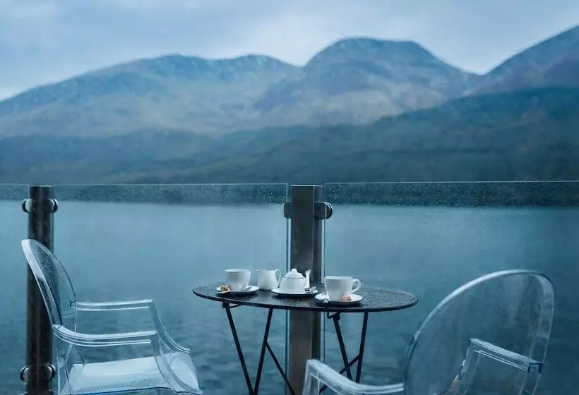 Majatalo The Whispering Pine Lodge