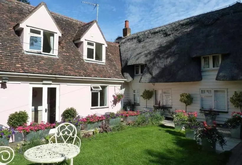 ペンション The Willows Guest House