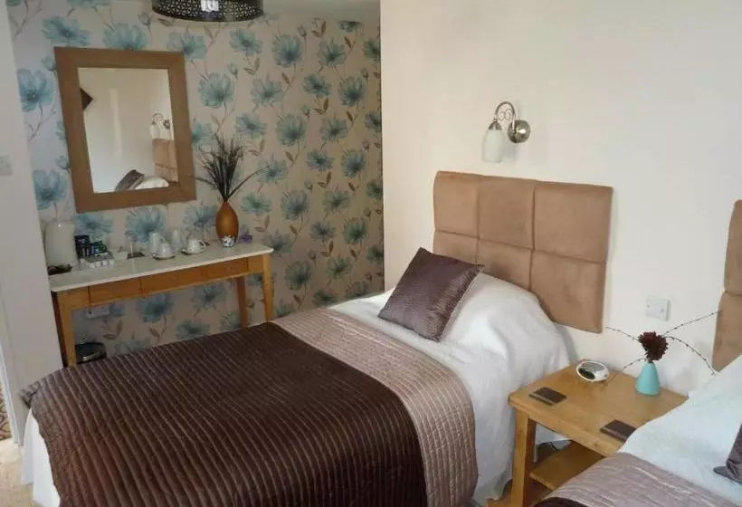 ペンション The Willows Guest House