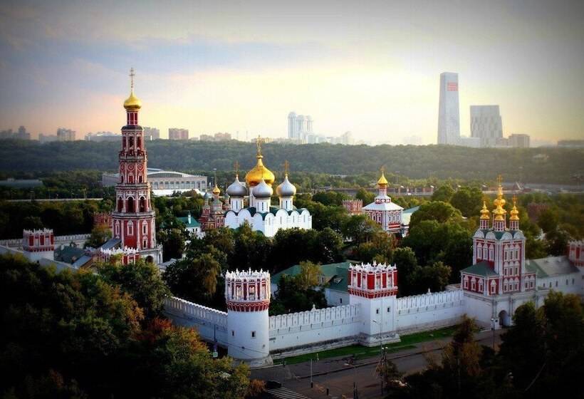 渡假胜地  Nemchinovka Park