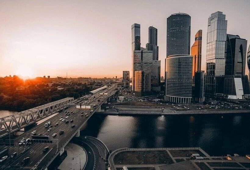 渡假胜地  Nemchinovka Park