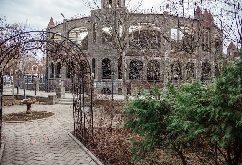 渡假胜地  Nemchinovka Park