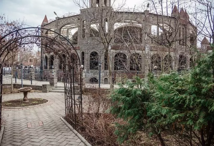 Lomakeskus Nemchinovka Park