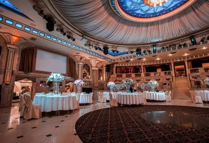 Lomakeskus Nemchinovka Park