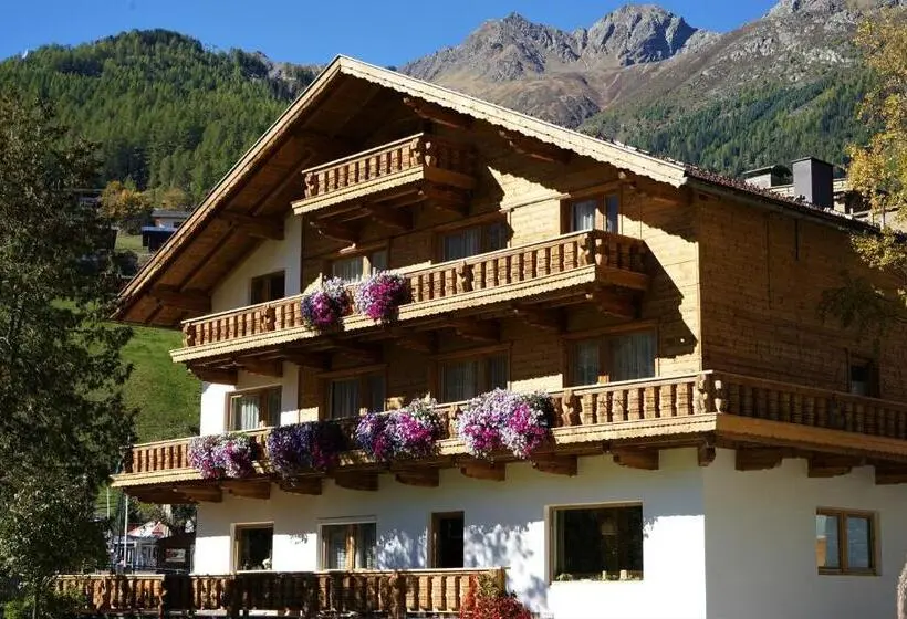 Aamiaismajoitus (B&B) Villa Cornelia