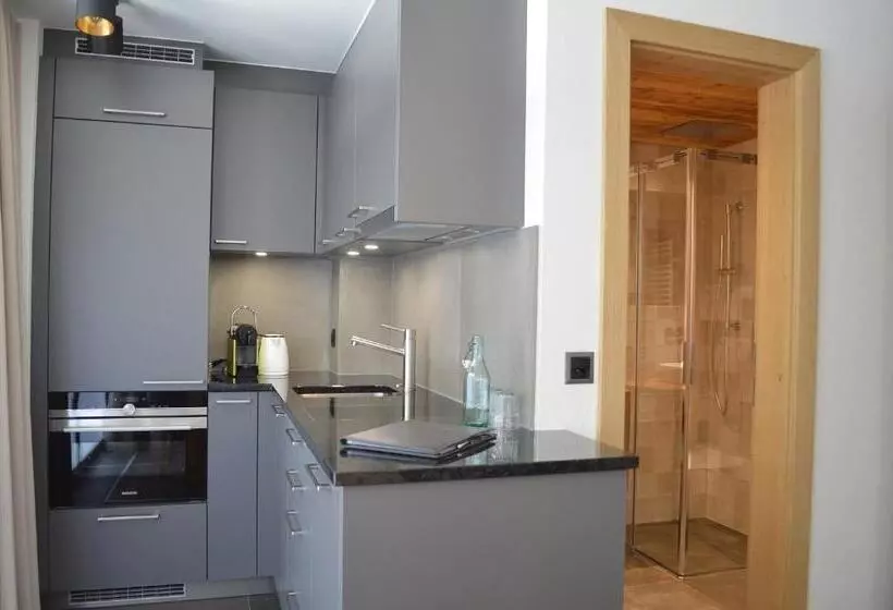 22 Summits Apartments