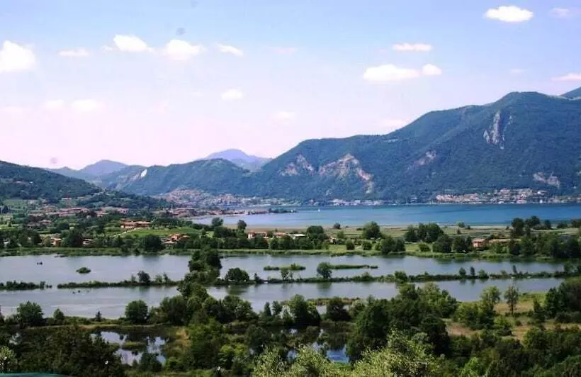 Hotelli Agriturismo Forest B&b