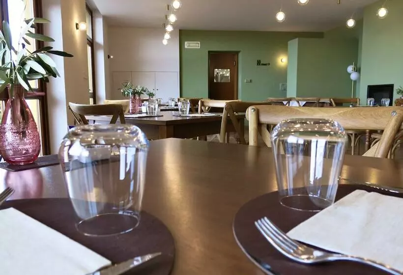 Hotelli Agriturismo Forest B&b