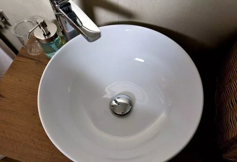 Hotelli Agriturismo Forest B&b