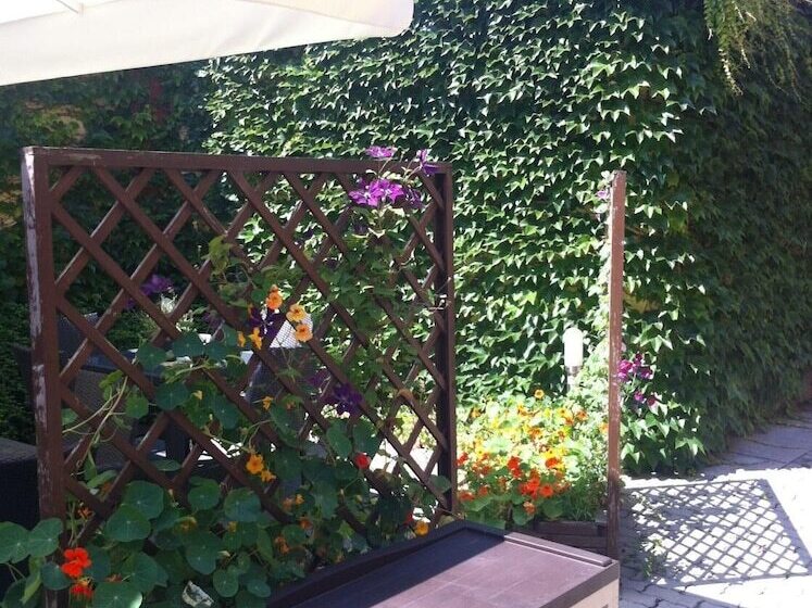 فندق An Der Porzellan Manufaktur Pension