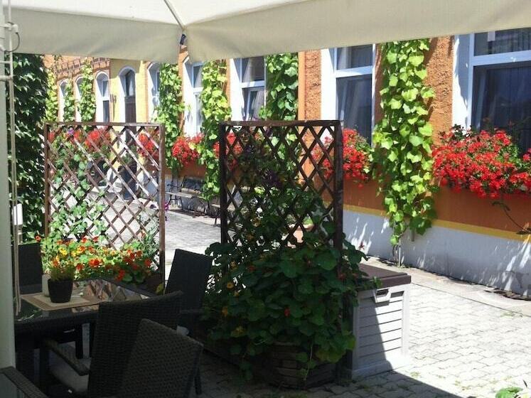 فندق An Der Porzellan Manufaktur Pension