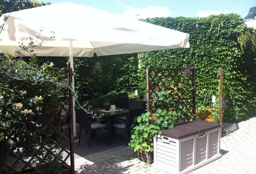 فندق An Der Porzellan Manufaktur Pension