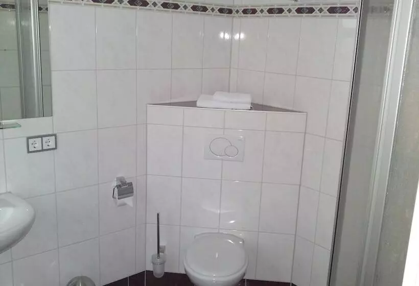 Hotelli An Der Porzellan Manufaktur Pension