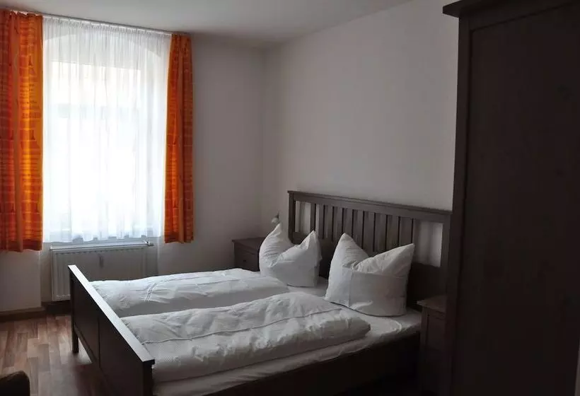 Hotelli An Der Porzellan Manufaktur Pension