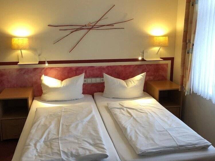 فندق An Der Porzellan Manufaktur Pension