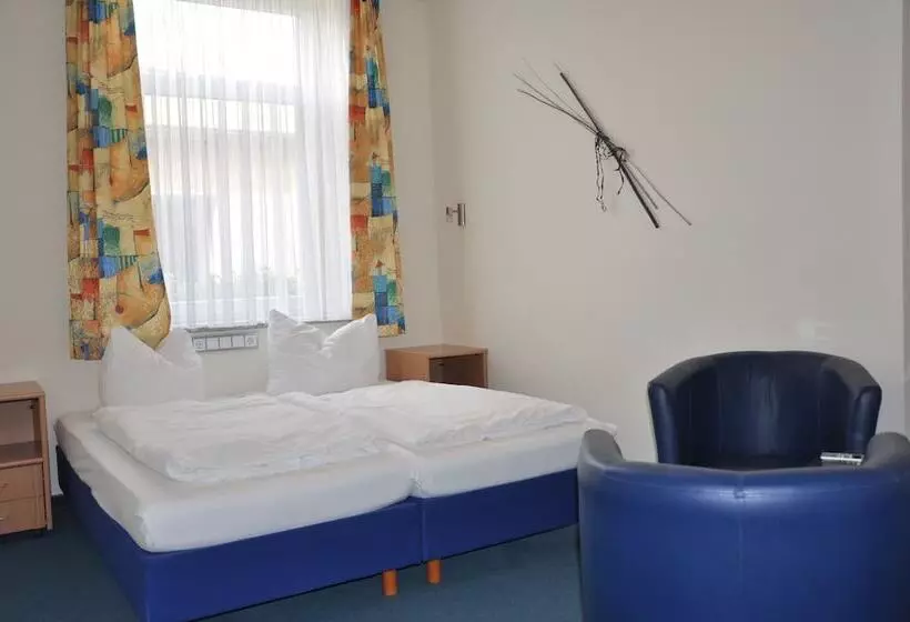 Hotelli An Der Porzellan Manufaktur Pension