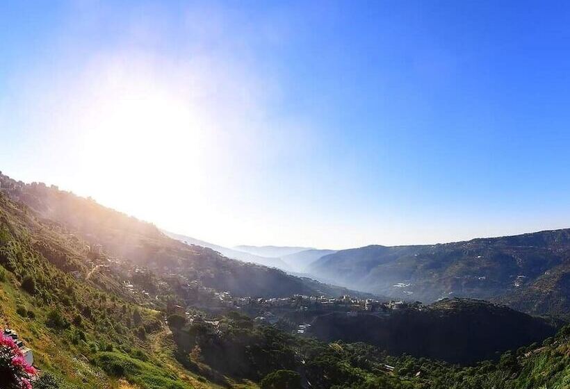 هتل Cherry Blossom Boutique