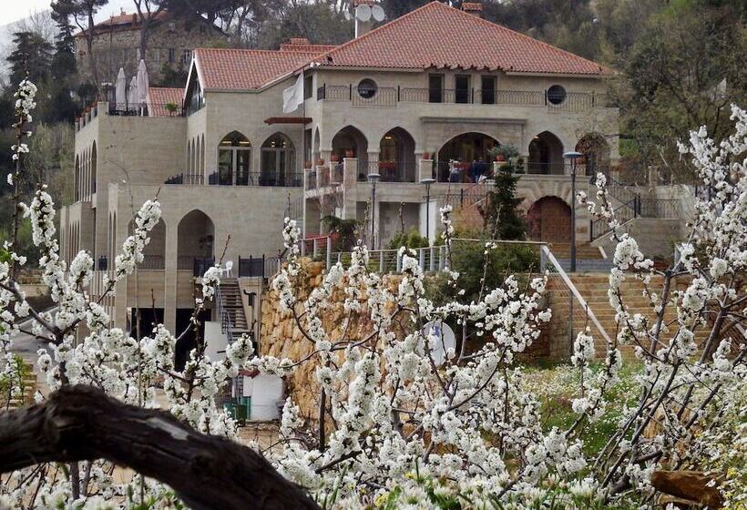 هتل Cherry Blossom Boutique