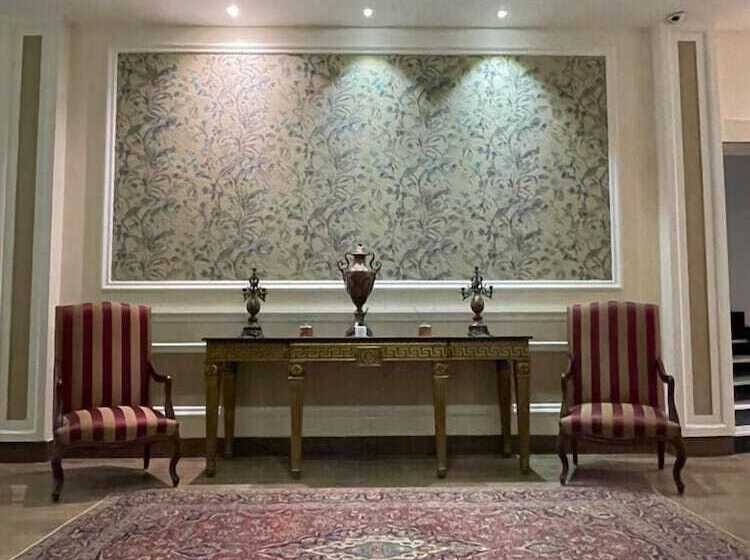 هتل Cherry Blossom Boutique