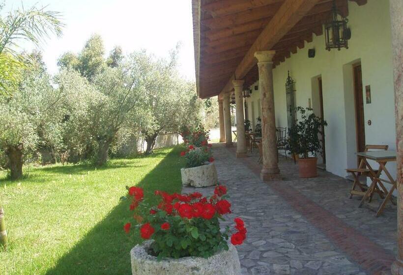 פנסיון Cortijo Los Monteros