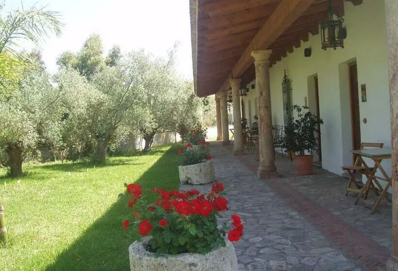 پانسیون Cortijo Los Monteros